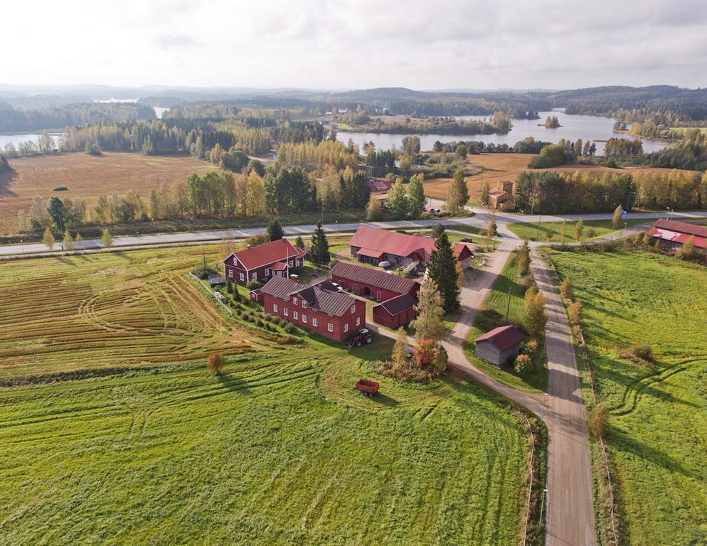 莱米提拉乡村住宿酒店 Petäjävesi 外观 照片