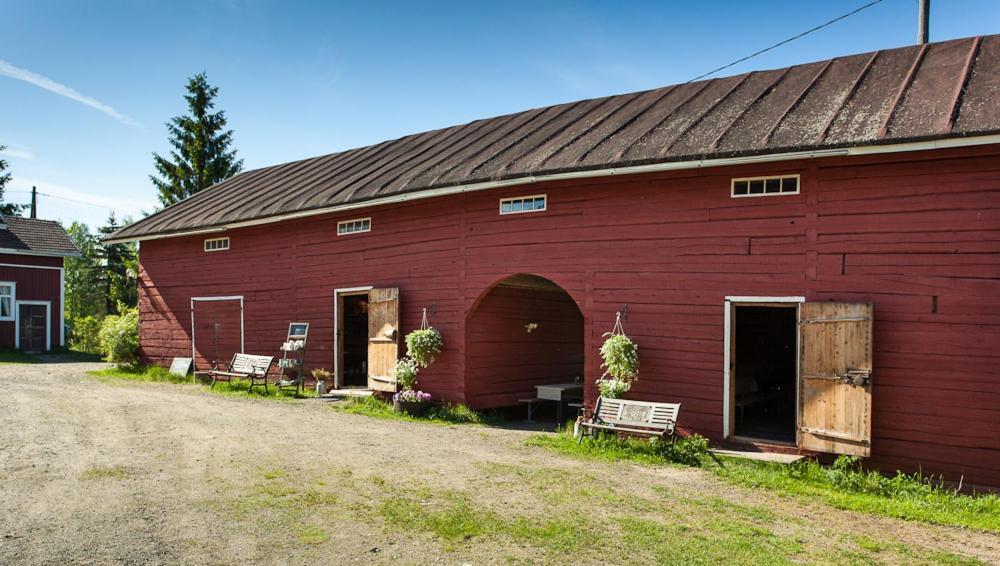 莱米提拉乡村住宿酒店 Petäjävesi 外观 照片